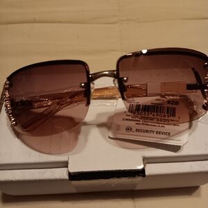 Elegant Brown Sunglasses